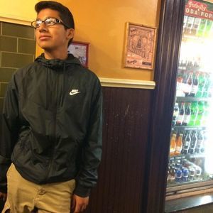 Meet your Posher, Julio